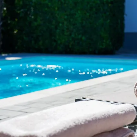 Leon With Private Pool Villa